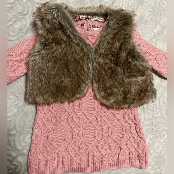Adrienne Vittadini Toddler Sweaterdress & Faux Fur Vest. Super cute! - Picture 1 of 2